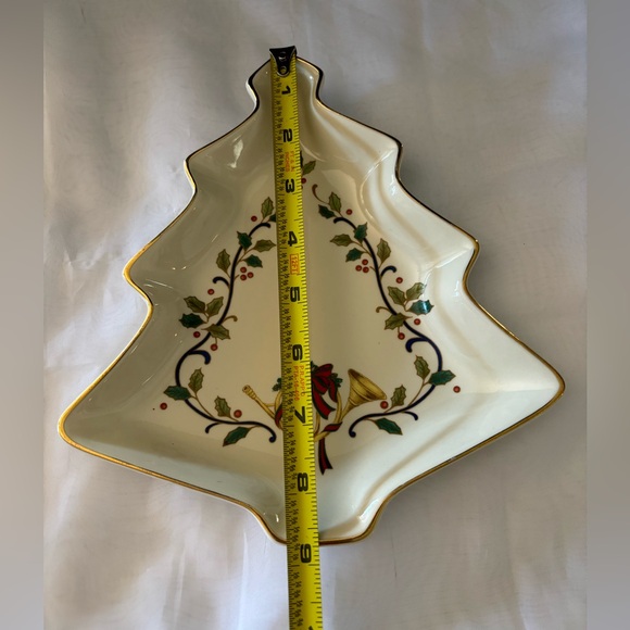 Tree Candy Dish Mikasa Fine Porcelain Holiday Elegance Candy Dish 8 5/8” - Picture 2 of 4